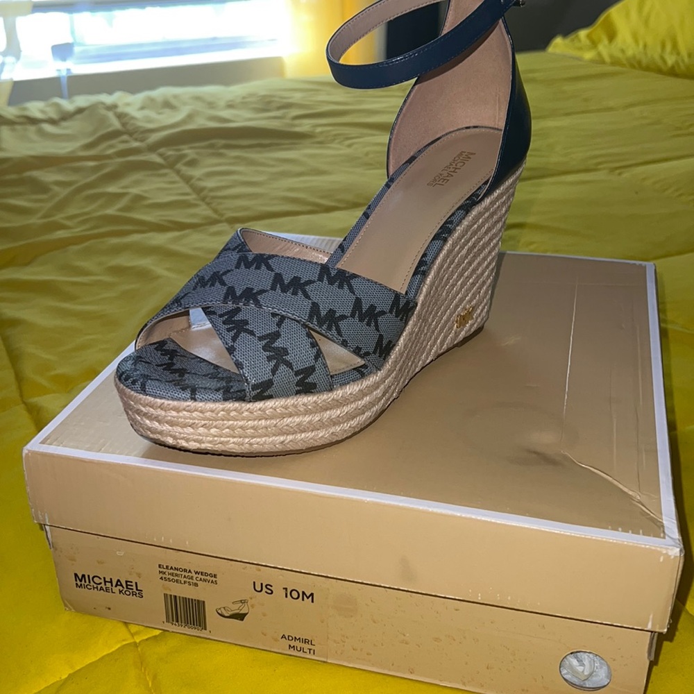 Women Wedge
